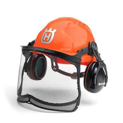 Casque avec visière grillagée, coiffe interne et protecteurs d'oreilles