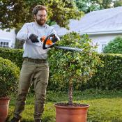 Taille-haie à batterie STIHL HSA 40 STIHL (sans batterie, sans chargeur)