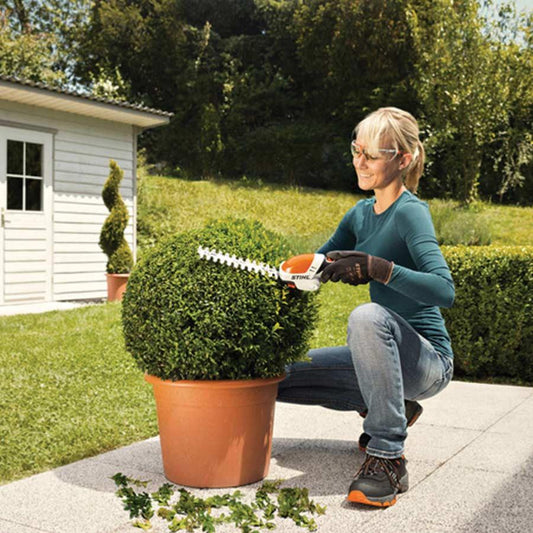 Sculpte-haies à batterie STIHL HSA 25